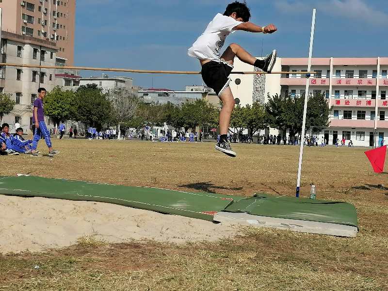 雷州市第十六届运动会跳高,雷州企水中学2017年田径运动会