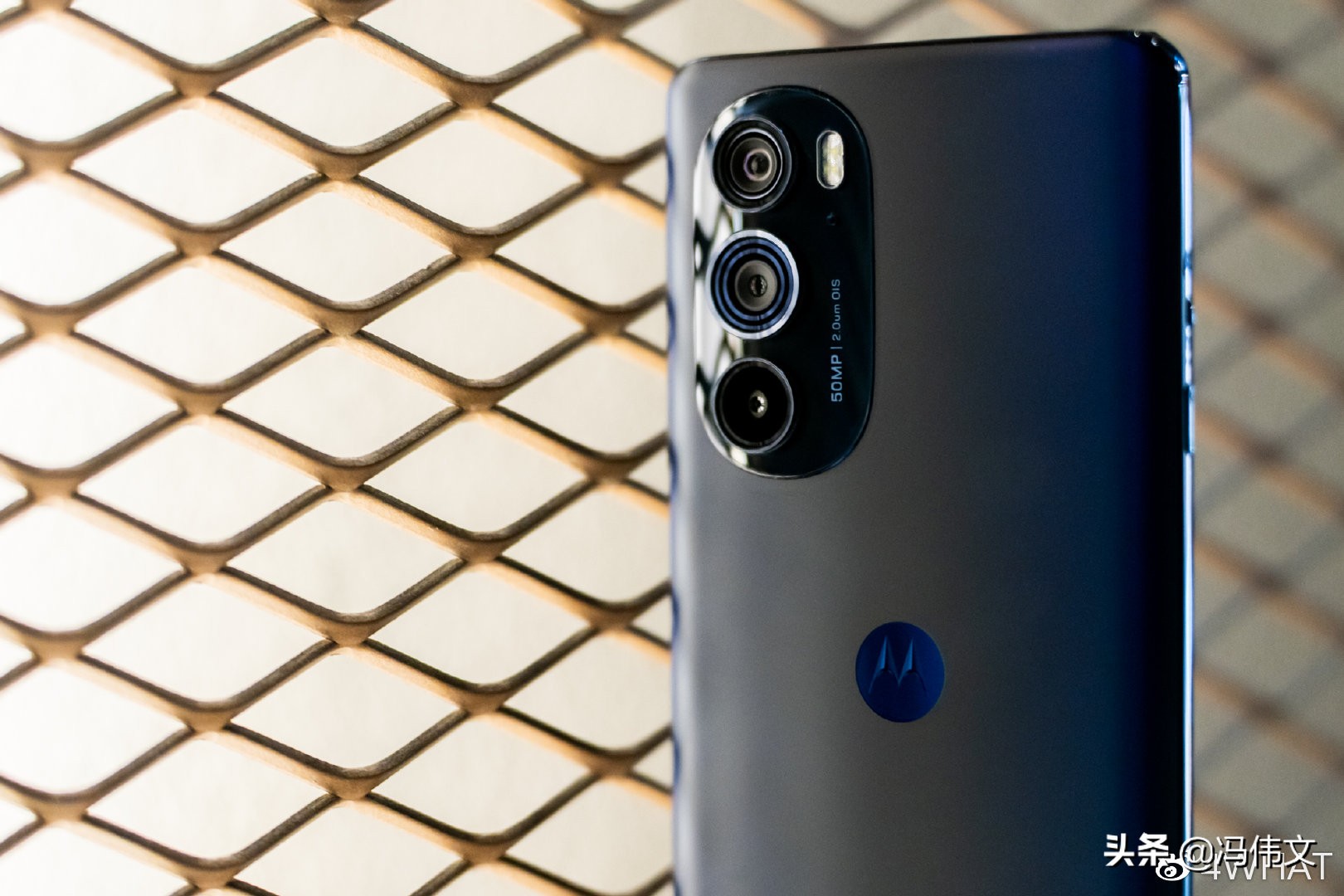 摩托罗拉edgex30运行速度对比,摩托罗拉edgex30实测热不热