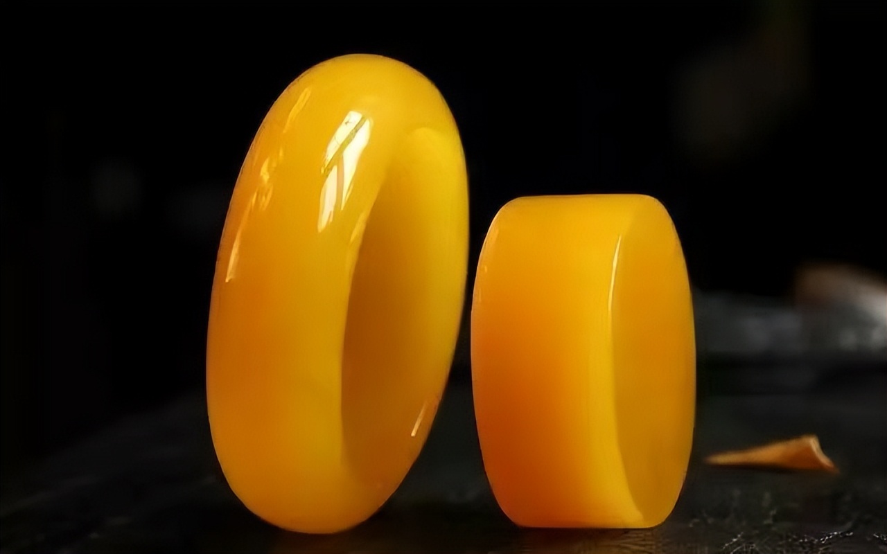 蜜蜡琥珀和蜜蜡有什么区别,千年蜜蜡万年红