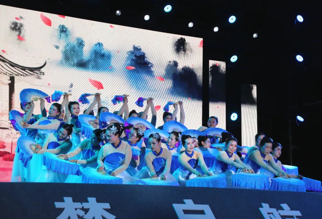 绛戞ⅵ鍚戞湭鏉ヤ富棰樺辜鍎垮洯鍏竴,绛戞ⅵ鍚戞湭鏉ュ辜鍎垮洯澶х彮鍏竴鑺傜洰