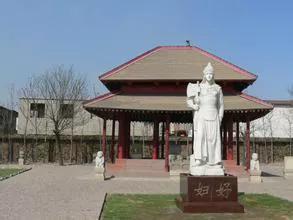 二里头夏都是宫城还是都城,二里头是夏都遗址吗