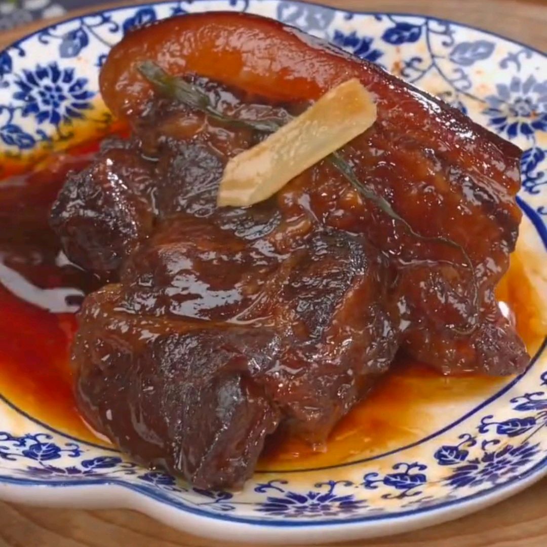 做猪肉酱肉的方法,酱焖肉怎么做好吃不油腻的