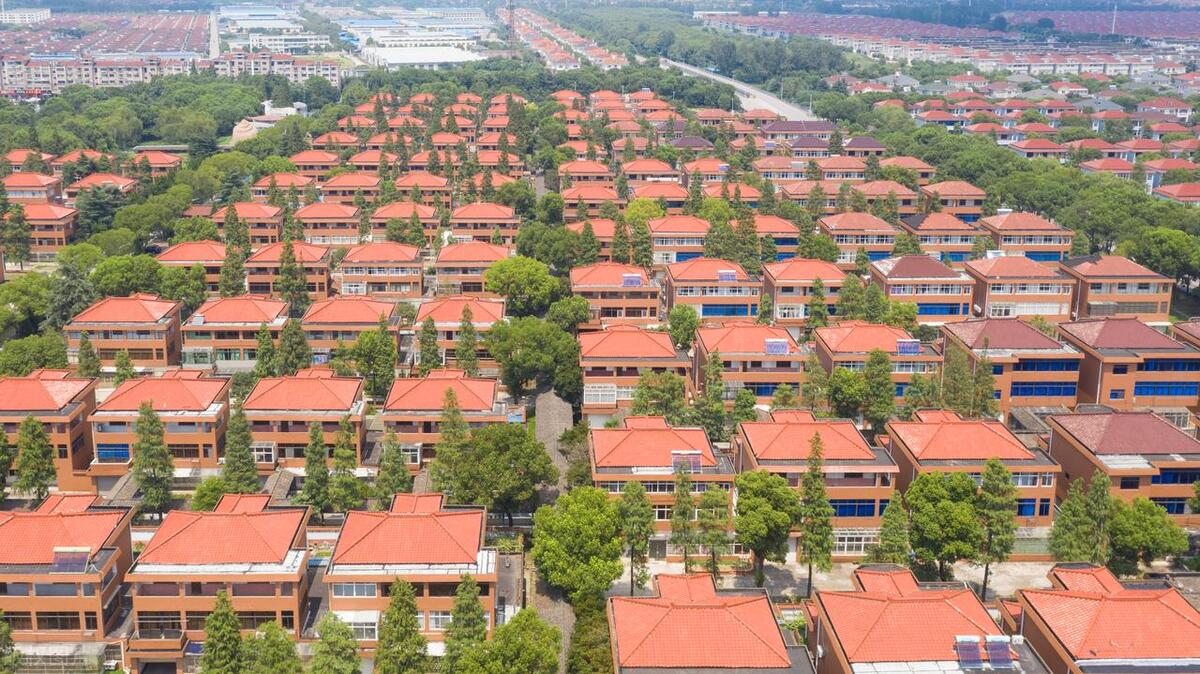 华西集团华西村,华西村1元卖掉集团公司股权