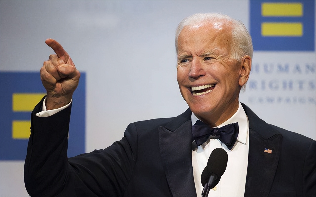 用大陆“补贴”讨好美国？岛内状况一团糟，台当局持续向美送钱