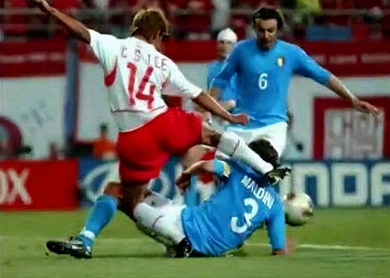 意大利对韩国足球的愤怒,全世界媒体评价韩国队足球