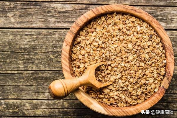 睡觉前饿了吃什么营养健康,晚上饿的时候吃什么食物健康