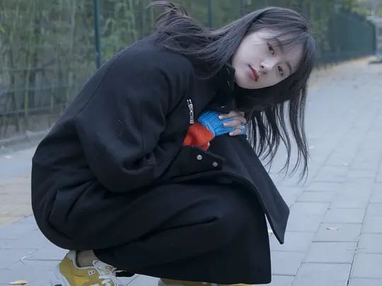 她曾被誉为娱乐圈校花,她被称为最美校花