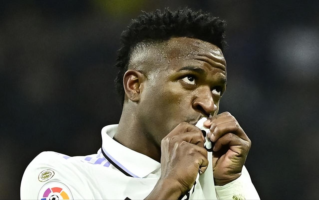 本赛季欧冠射门榜:维尼修斯开火数第一,哈兰德第三但进球多