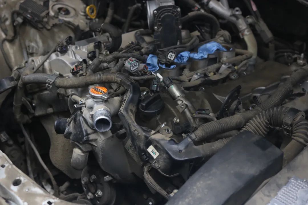 13代半皇冠底盘松散回炉重造,十三代皇冠彻底整备