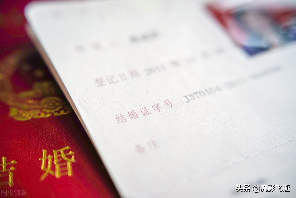 我40岁，媳妇25岁，岳母50岁，我们三人生活在小县城，幸福美满