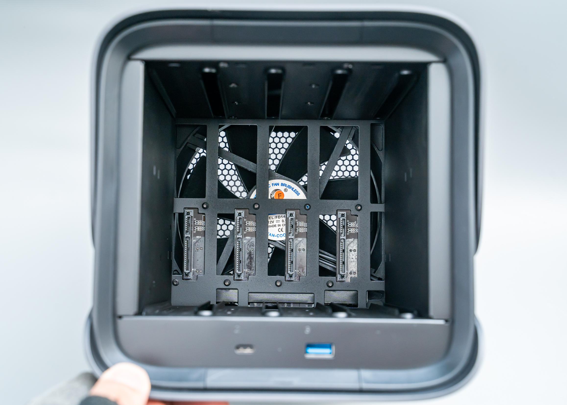 nas极空间z4s,极空间nas发布会