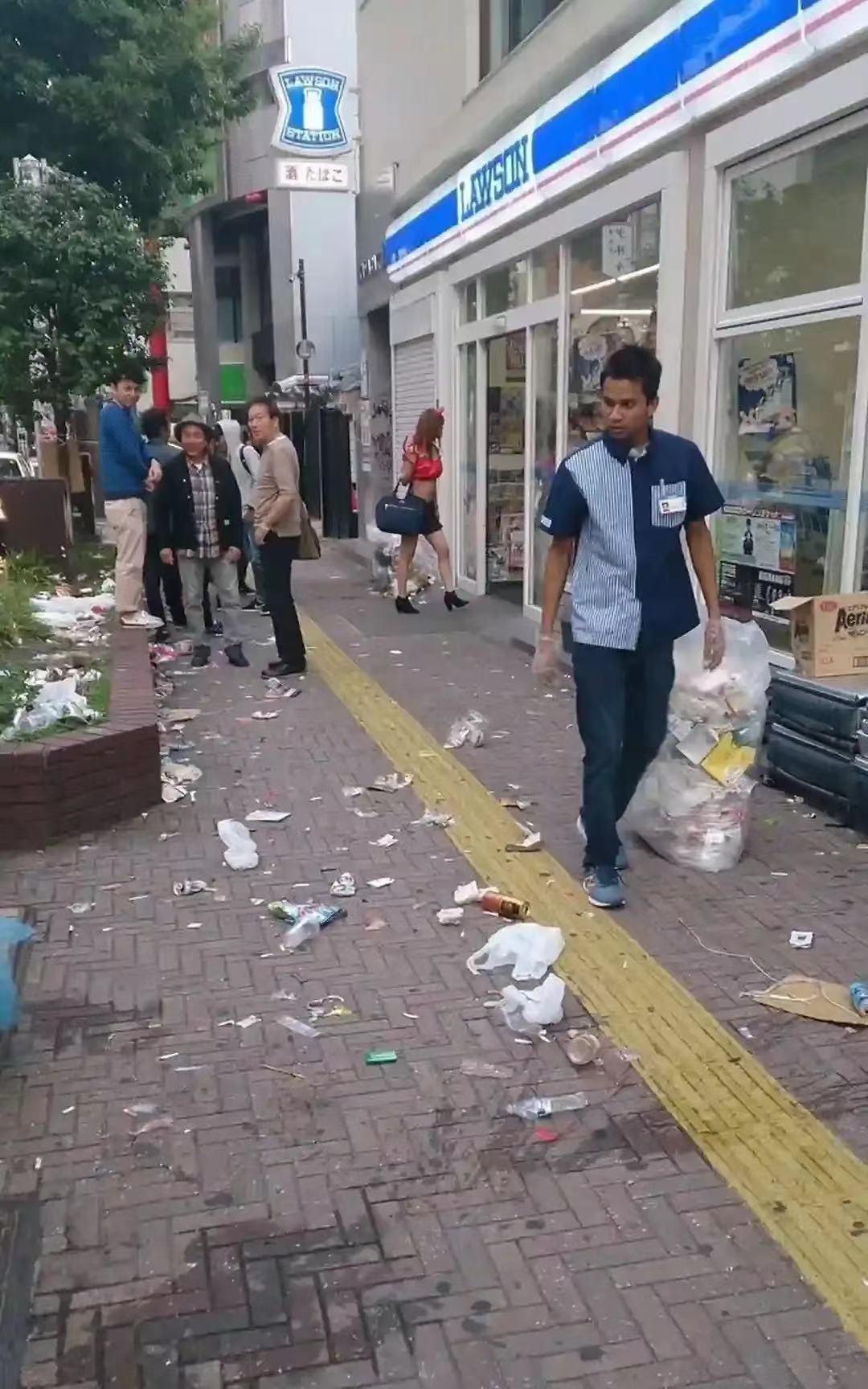 人民日报世界杯日本队更衣室 (2022世界杯日本队赛后更衣室)