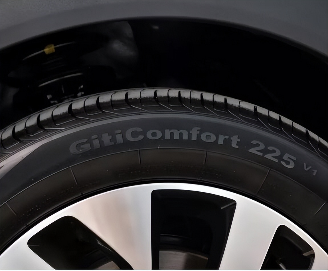 佳通轮胎店买普利司通,邓禄普和佳通普利司通轮胎哪个好