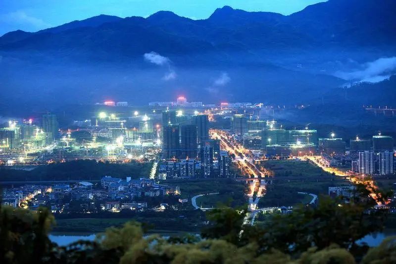 定格美好瞬间校园摄影大赛,2021年定格最美瞬间摄影大赛