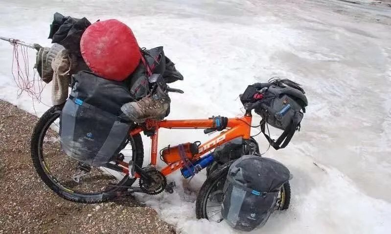 读《北方的空地》：人生才是探险，出世入世，不过一个转身