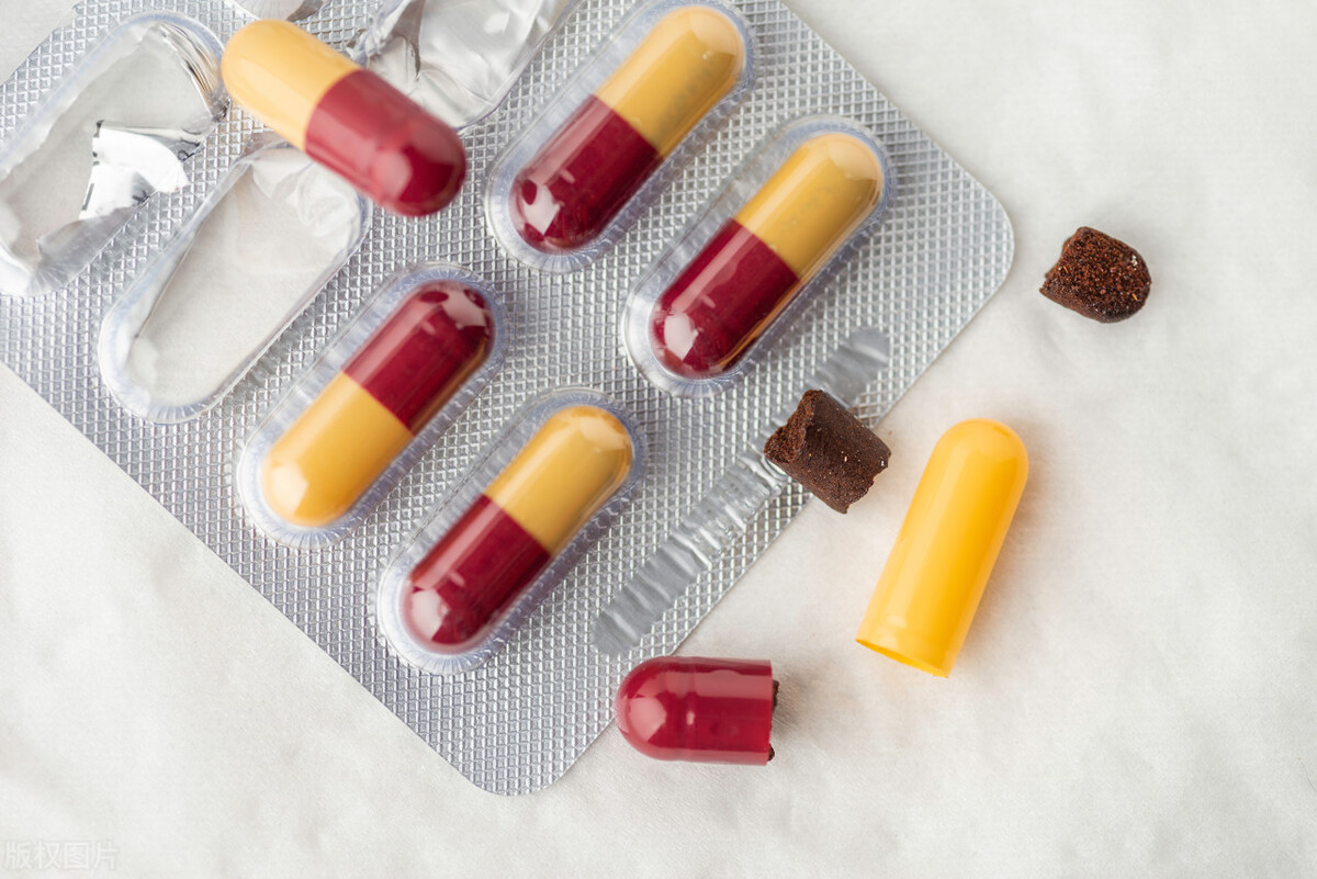 银屑病治疗全国哪家医院治疗最好,银屑病指甲发黄变硬变厚如何治疗