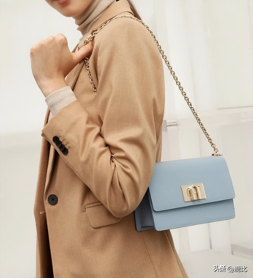 2000元至3000元的入门轻奢包 (一万左右适合夏天背的包)