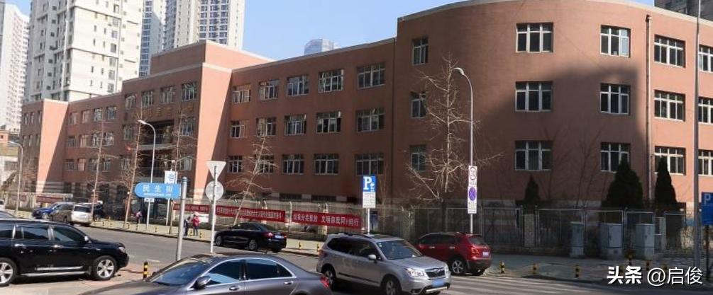 大连日本学校解放前,大连建立最早小学