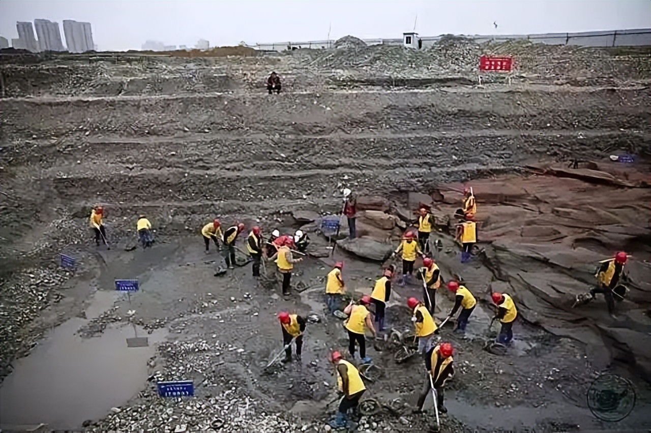 张献忠江口沉银黄金现场图,张献忠沉银哪一年发掘的