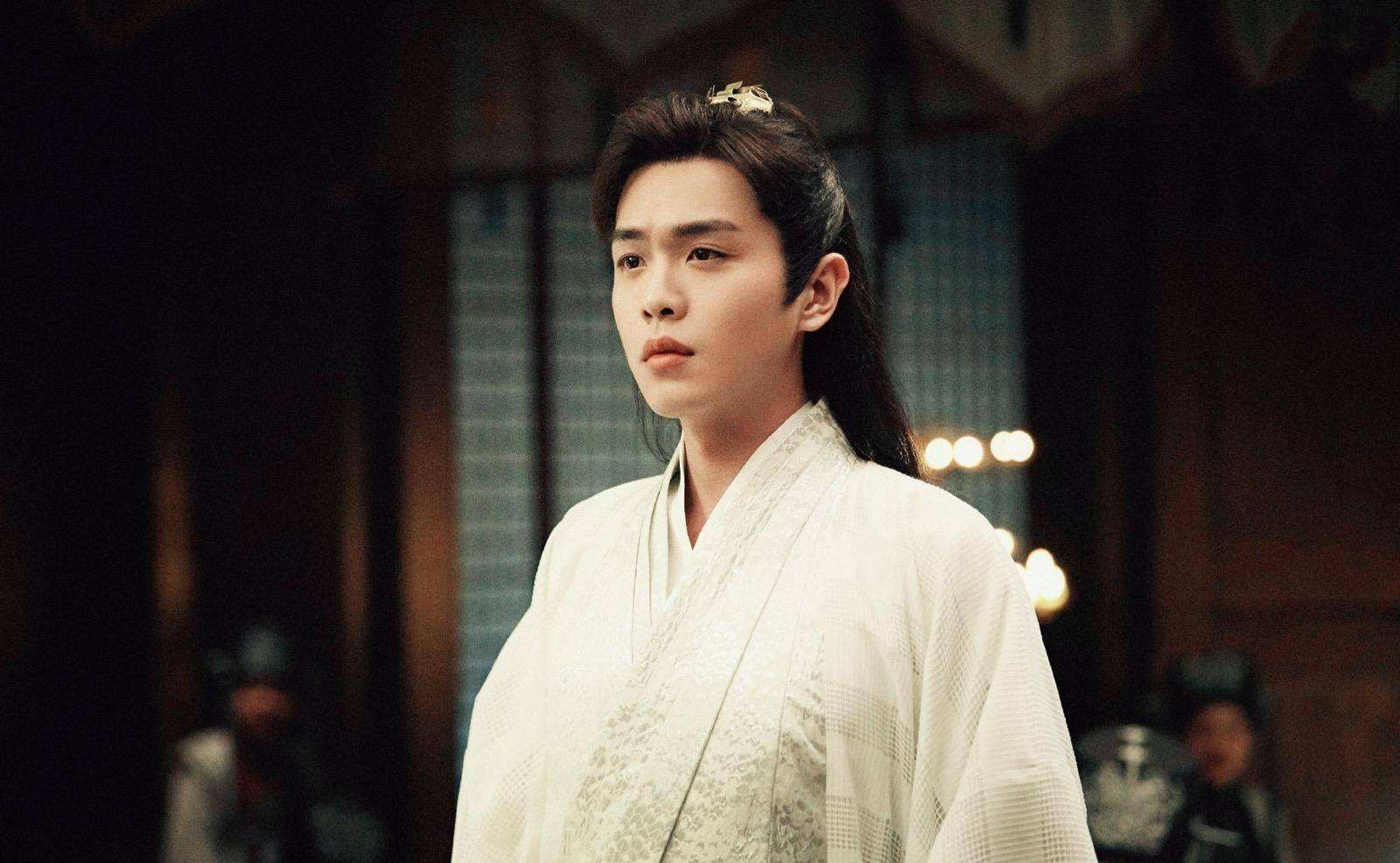 双眼皮很好看的男明星,一边单眼皮一边双眼皮的男明星