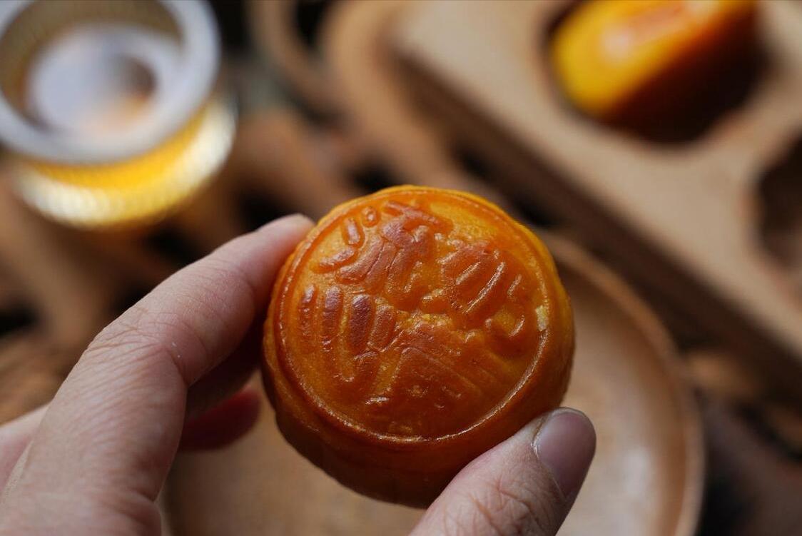 最实惠好吃月饼品牌推荐,口感好又松软不甜腻的月饼推荐