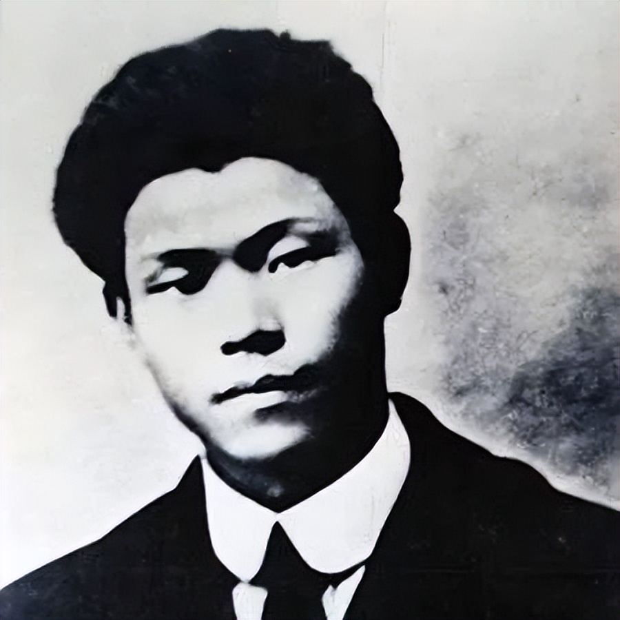 【*产党共**员】首次提出“中国*产党共**”，毛*东泽**回信：我没有一个字不赞成！