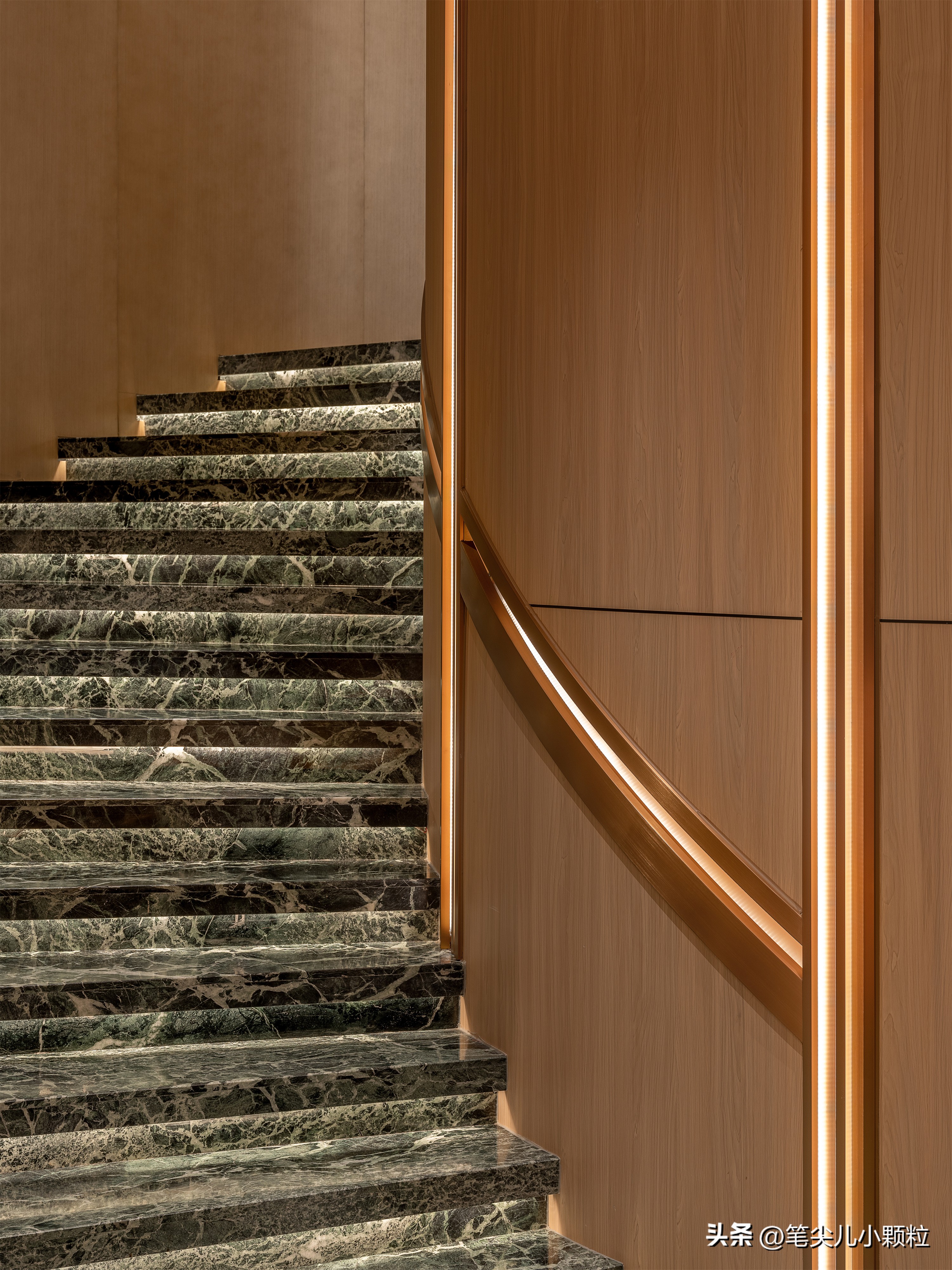 涓逛笢姘寸ぜ娓╂硥閰掑簵姘村惂,灞变笜鑱氭渤娓╂硥閰掑簵娲楁荡璁捐