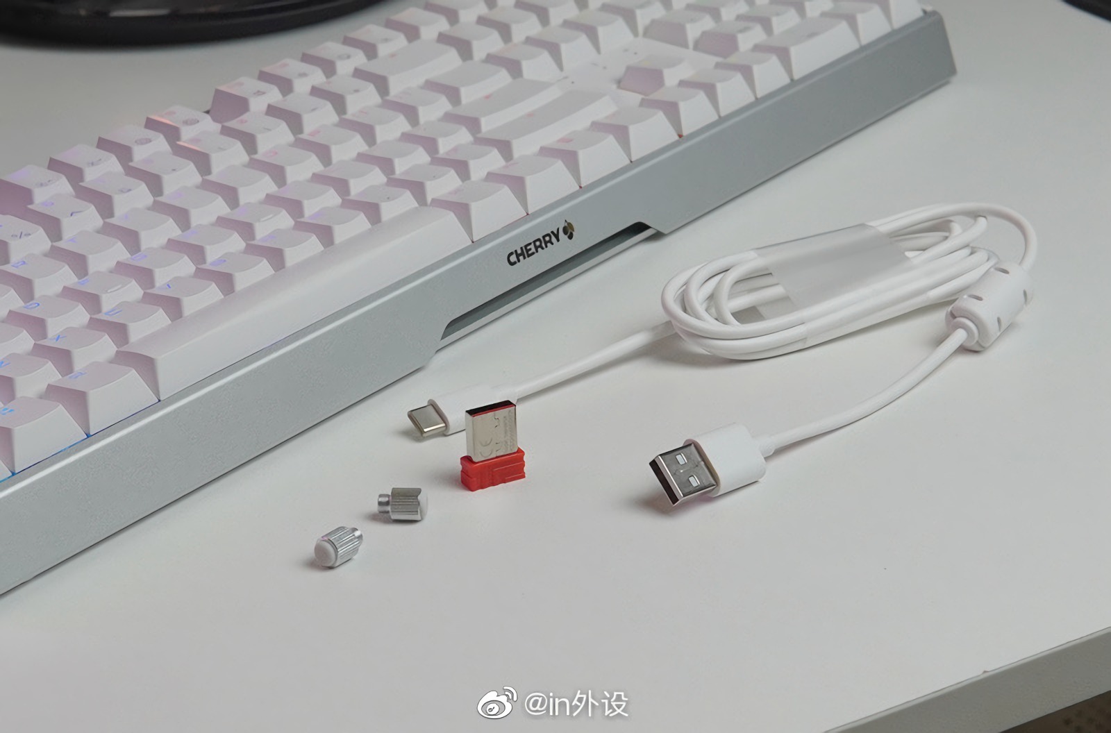 键盘推荐性价比高反应快的键盘,选键盘要用哪个品牌