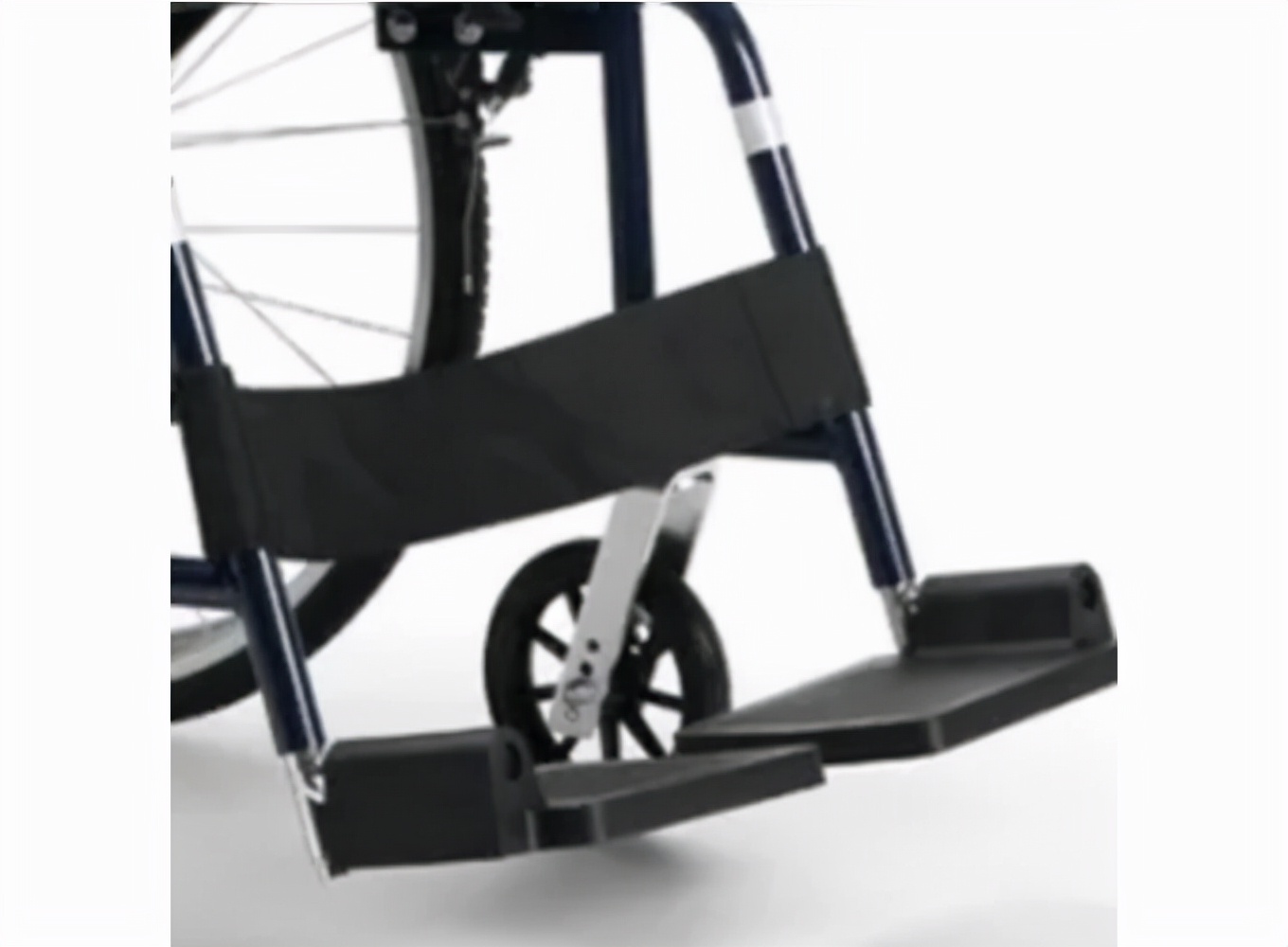 老年人专用轮椅怎么挑选,如何给老人挑选手动轮椅