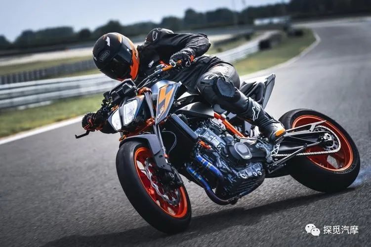 凯旋streettriple765rs评测,凯旋新款streettriple765rs