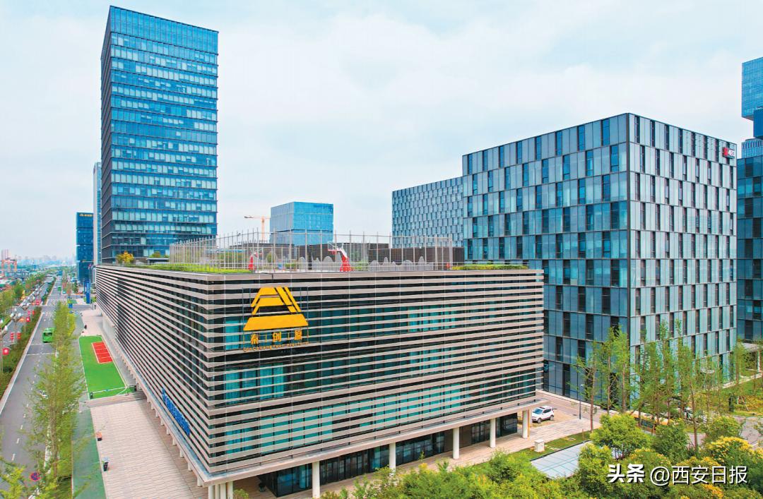 非凡十年新成就新跨越,非凡十年奋力谱写富民兴陇新篇章