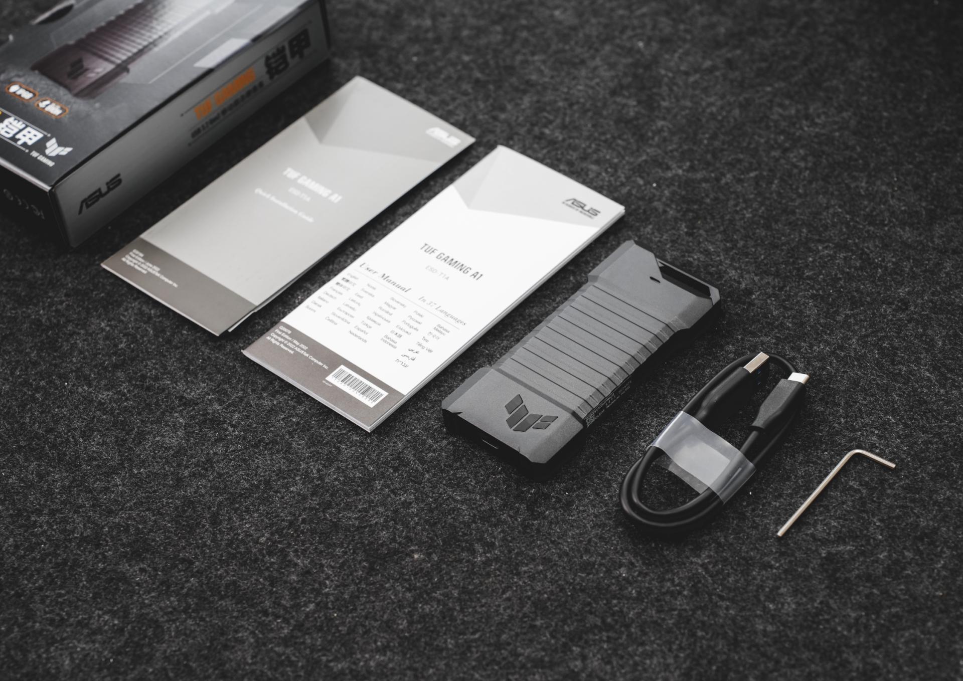 华硕tuf铠甲移动硬盘盒,华硕tuf硬盘盒搭配哪款硬盘