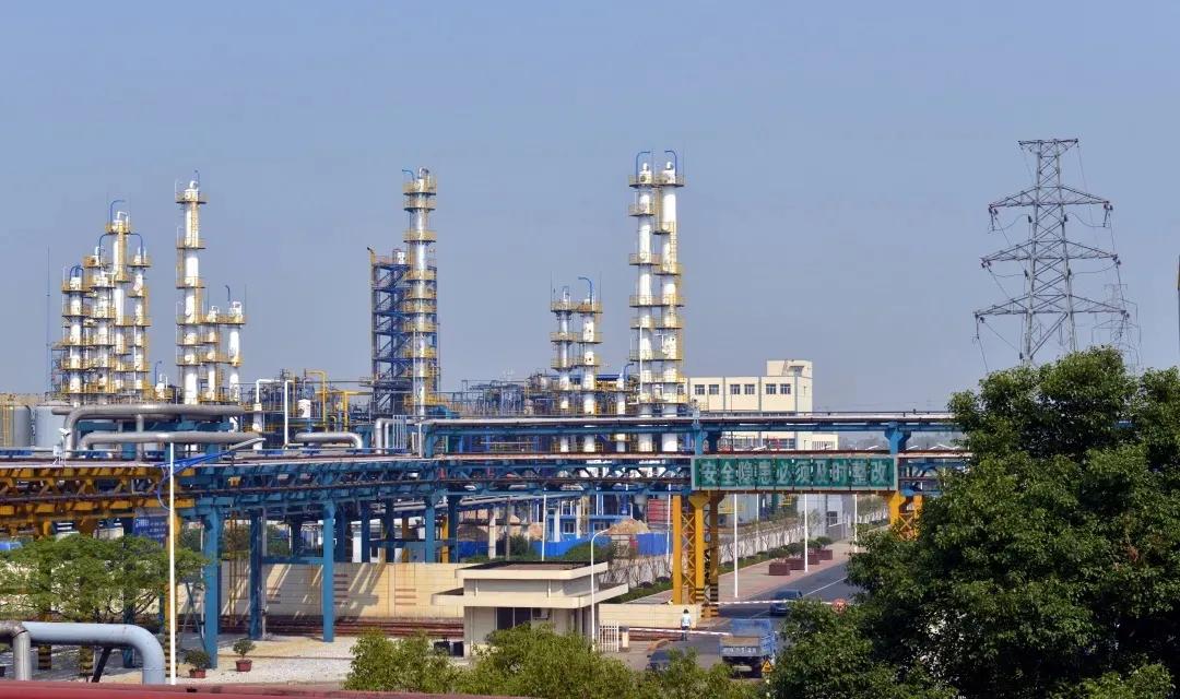 巨化股份2017年三季度,巨化股份行业排名