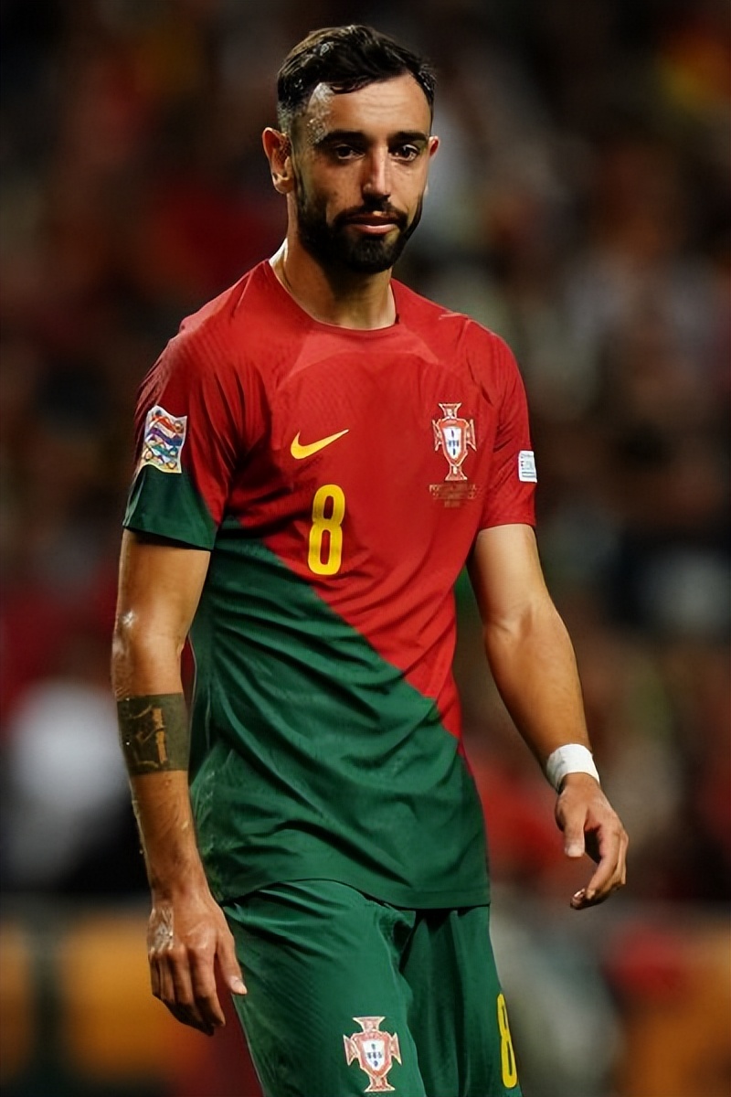 姆巴佩同期数据与梅西c罗对比,22年世界杯梅西和姆巴佩数据对比