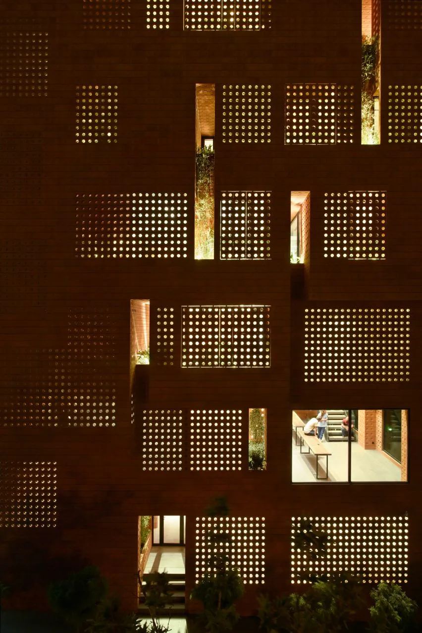 简单爱户型,红砖建筑特殊花样造型