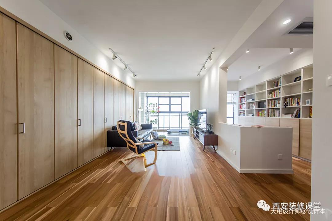 电视墙砸个门,客厅背景墙全砸