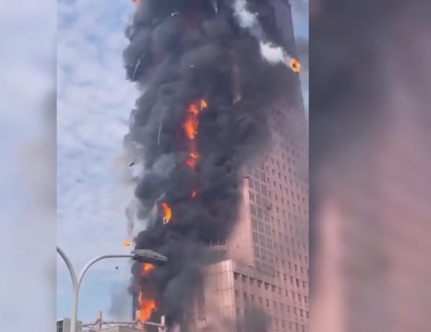 长沙电信楼被烧,长沙电信大楼被烧毁重建要多少钱