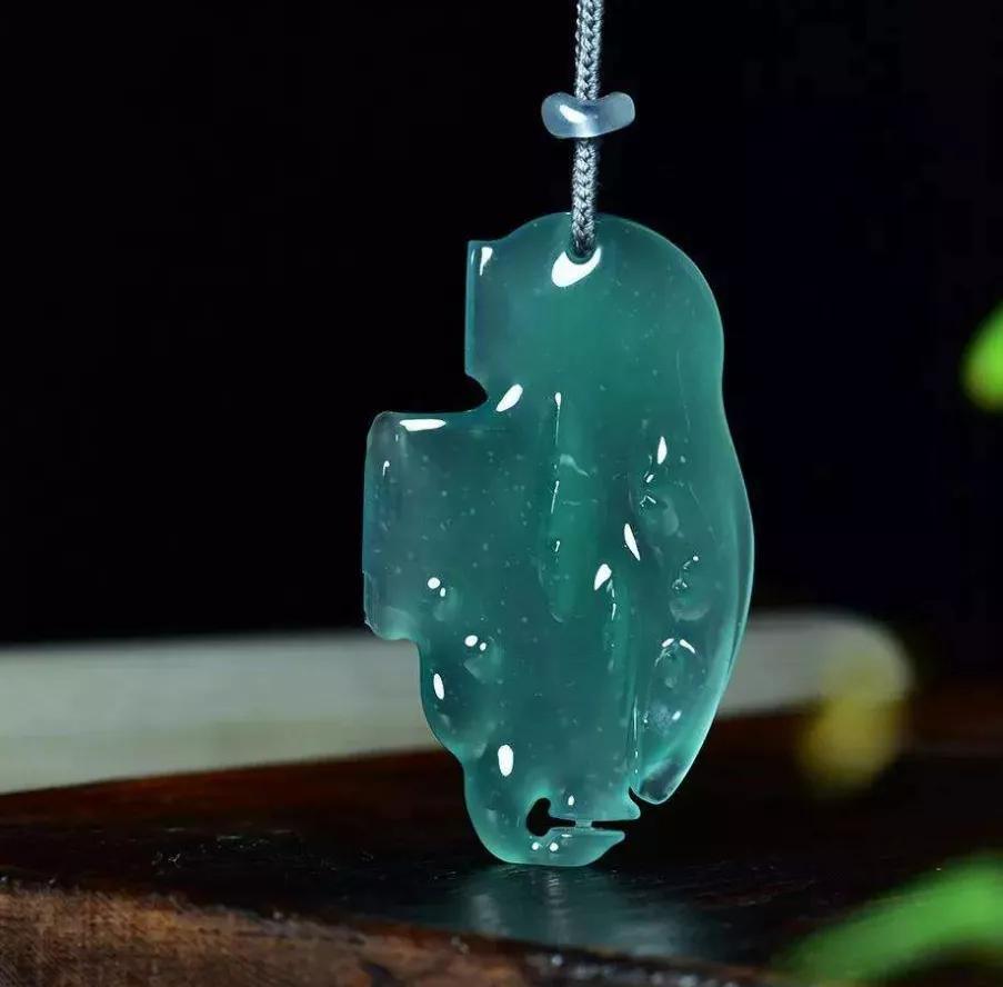 玩翡翠是玩什么,玩翡翠原石应该注意什么