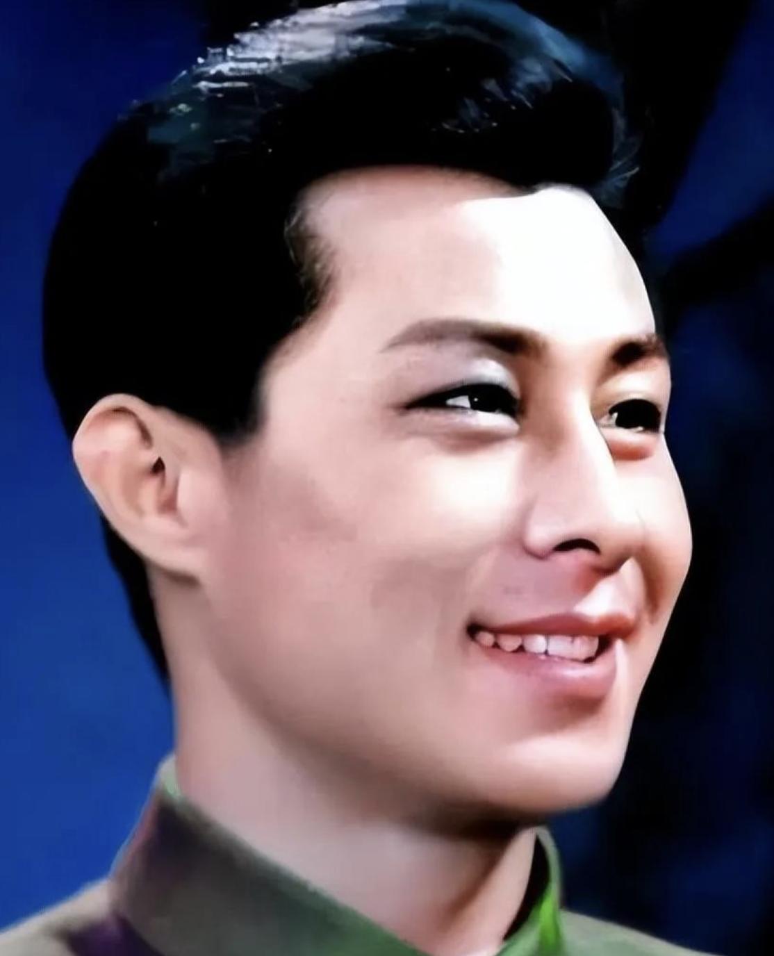 91岁电影演员王心刚近况,王心刚对妻子不离不弃