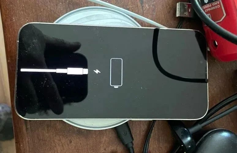 苹果给降速用户赔偿,苹果给用户退款