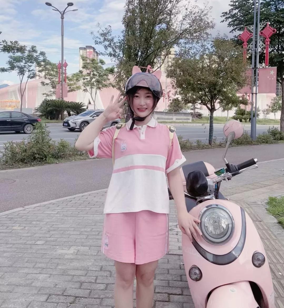 微商女人的成功史,微商成功女人视频