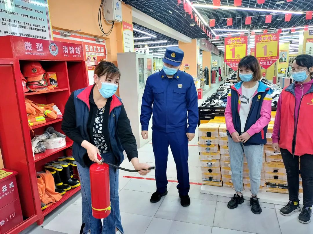 喜报！和田支队如则艾力·图尔孙尼亚孜荣获自治区“民族团结一家亲”先进个人