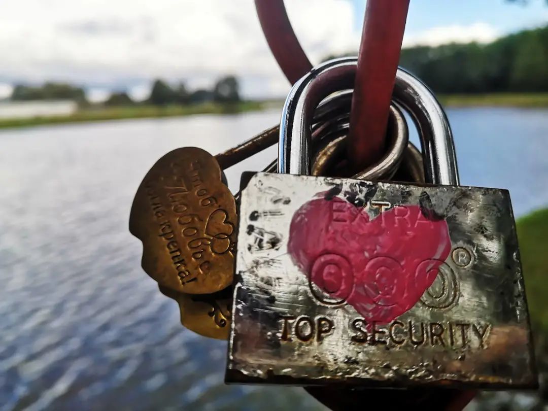 同心锁锁住了自己,同心锁长相守