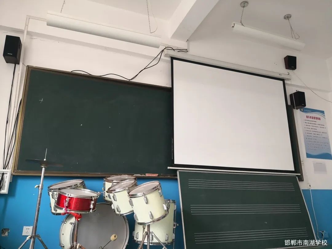 邯郸南湖学校,邯郸南湖中学电话号码