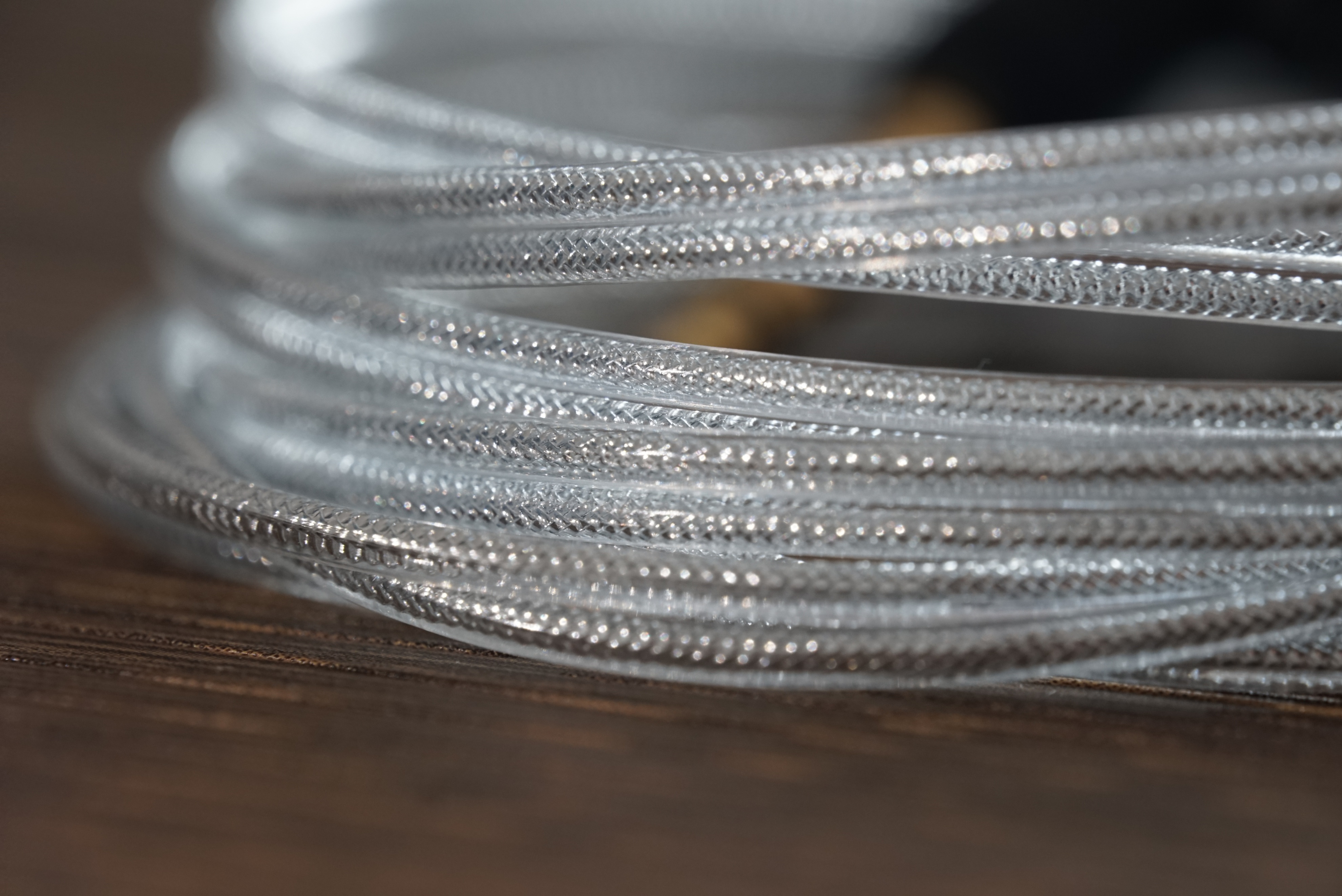 我可能听到了世界最好的“地摊耳塞”，广东制造，咋舌的超低失真