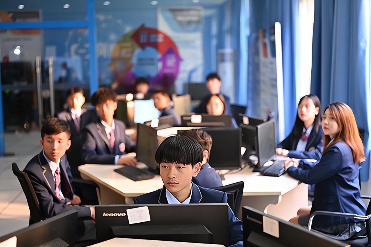 在职业学校学什么专业最有前途,男孩考不上高中学什么专业好