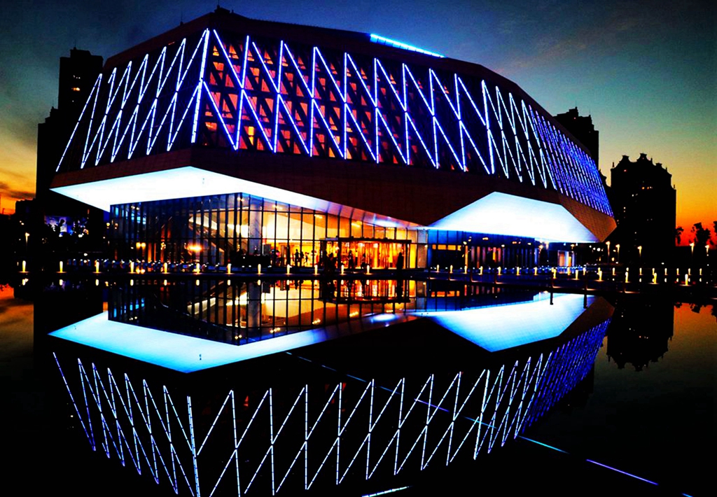 顾乡屯遗址,顾乡屯火车站