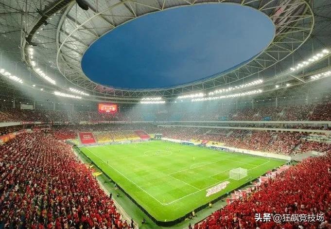 中超开幕式武汉卓尔入场,中超开幕式入场