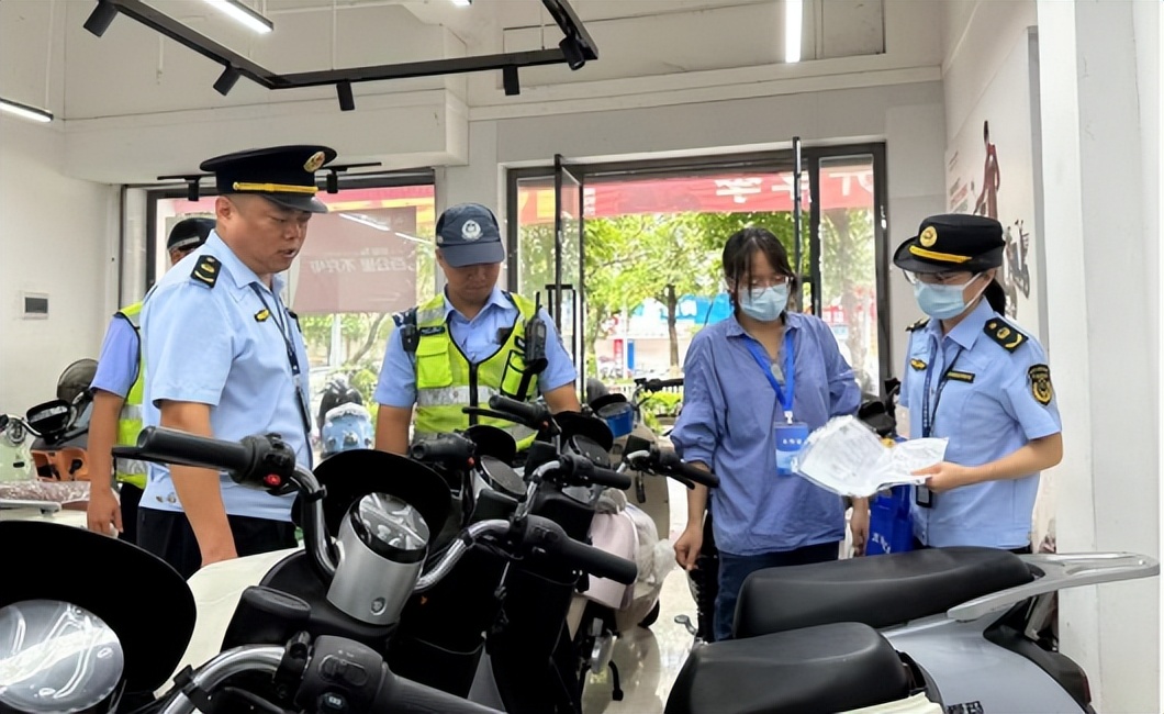 对电动车上路有什么新规,有b2驾驶证骑电动车违规怎样处罚