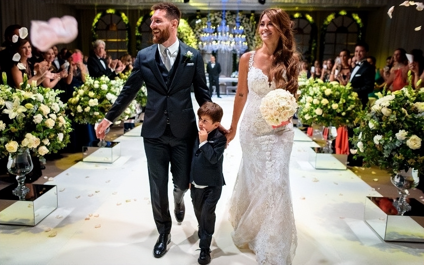 梅西自律前有多爱吃甜食,梅西多自律